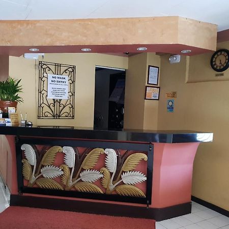 Saltimboca Tourist In Hotel Bacolod Exterior photo